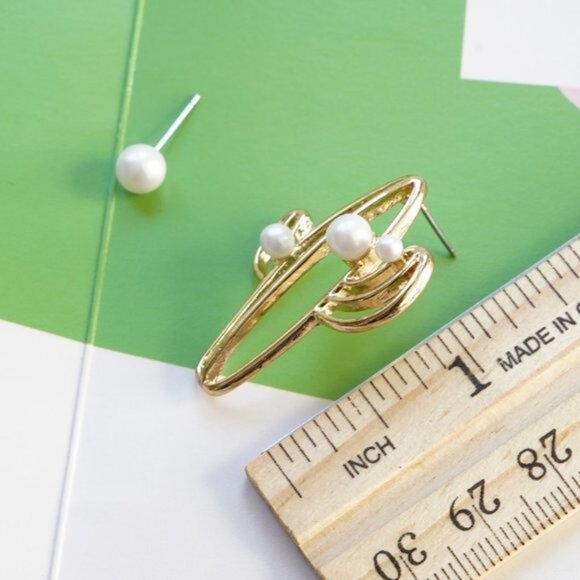 4/$25 Cactus Pearl Mismatch Earrings - Picture 2 of 5